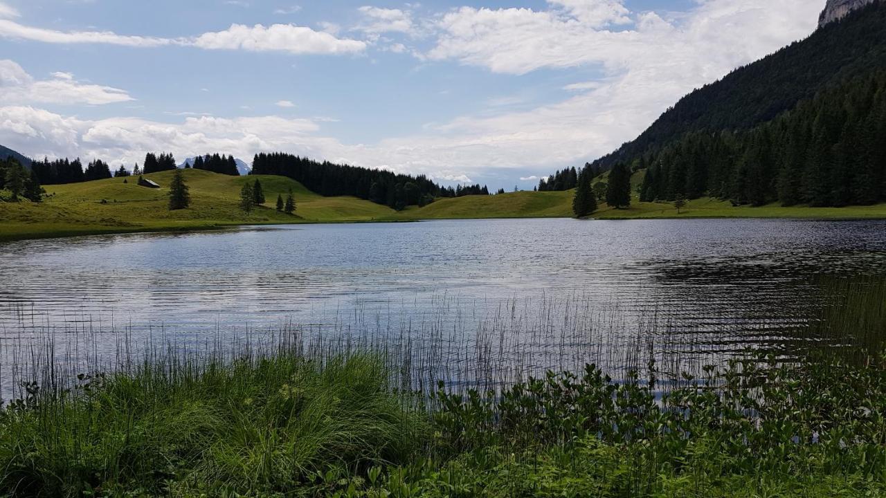 Tauglerei Appartement Enzian In Den Zauberbergen Sankt Koloman Bagian luar foto